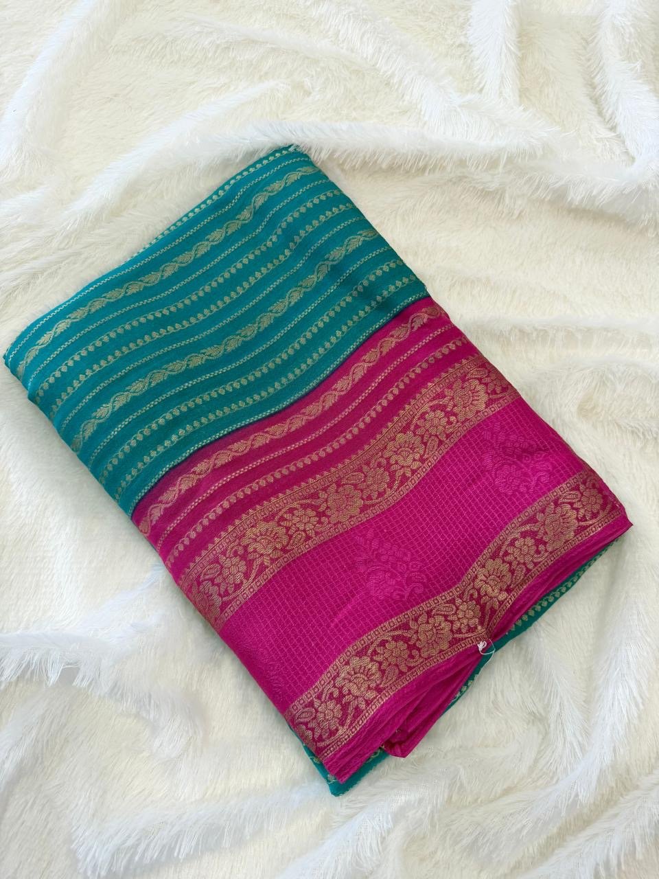 f6ef39d7-6643-47b8-b1ff-3bc0a0b4ae77 Warm Silk Trendy Look - Image 1